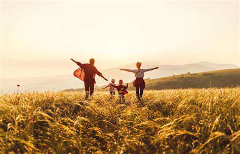 Summer:NestingandFamilyLife